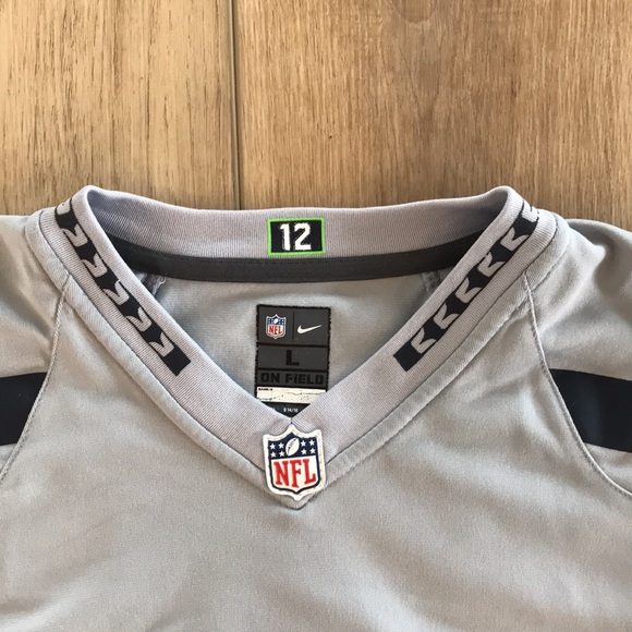 Official Russell Wilson Jersey - Picture 2 of 4